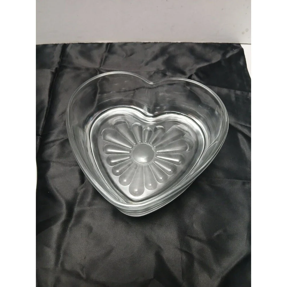 ​2 Pc Heart Shaped Clear Pressed Glass Dishes Sunburst Fluted Candy Nut Bowl Set